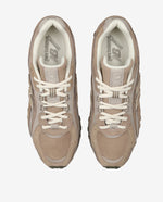 New balance 204L
