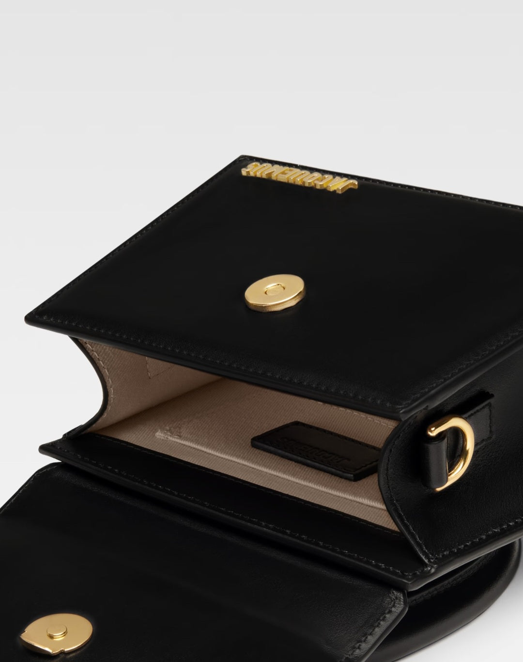 JACQUEMUS 213BA002-3000-990